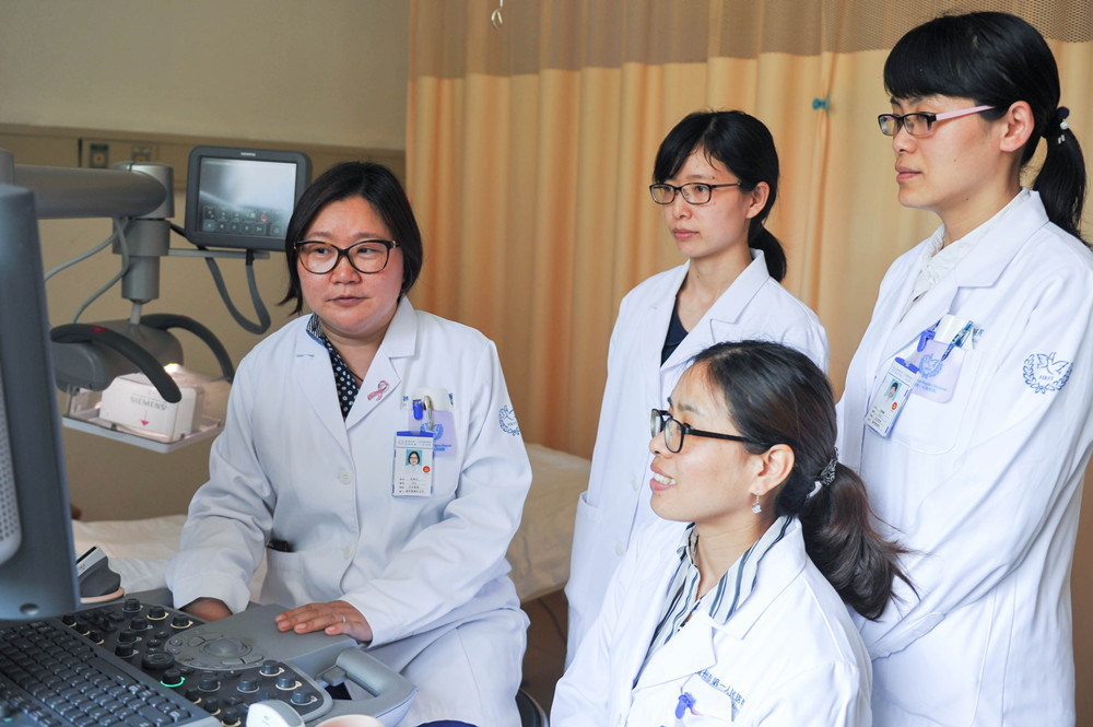 1608694956277895.jpg 团队照片2.jpg